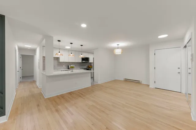 $260,000 | 840 East Old Willow Road, Unit 116, Prospect Heights, IL 60070