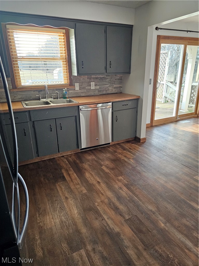4873 Industry Road Ravenna, OH 44266 - Photo 8 of 27 Kitchen with Fridge, Stove, Oven, Microwave & Dishwasher
