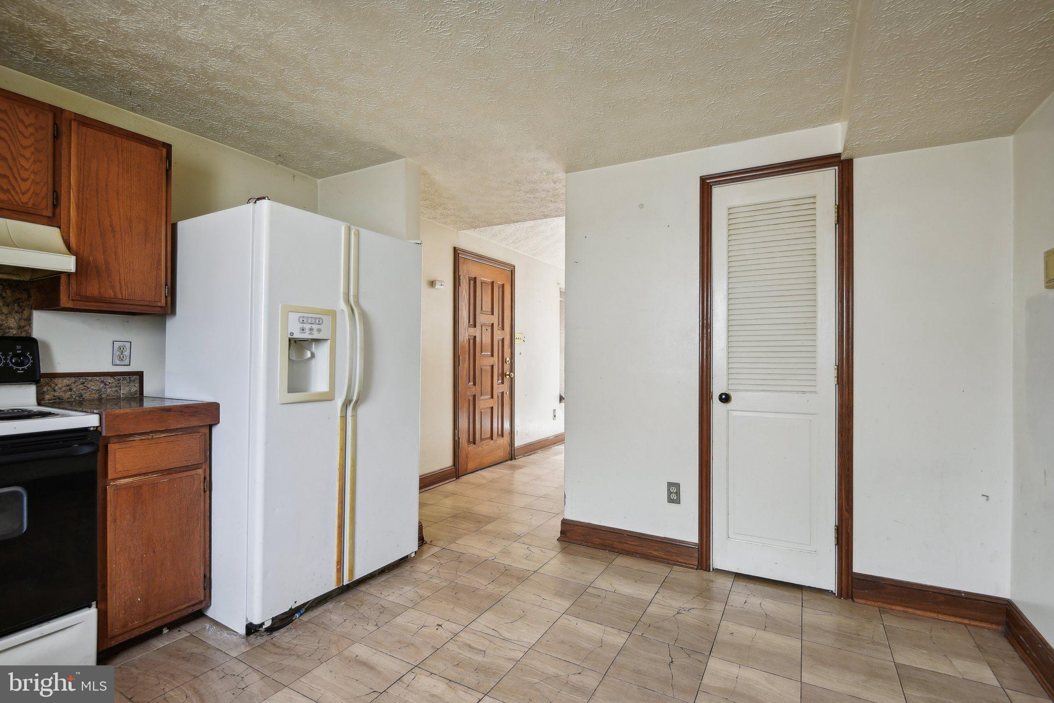 803 Congressional Court Bowie, MD 20721 - Photo 7 of 34