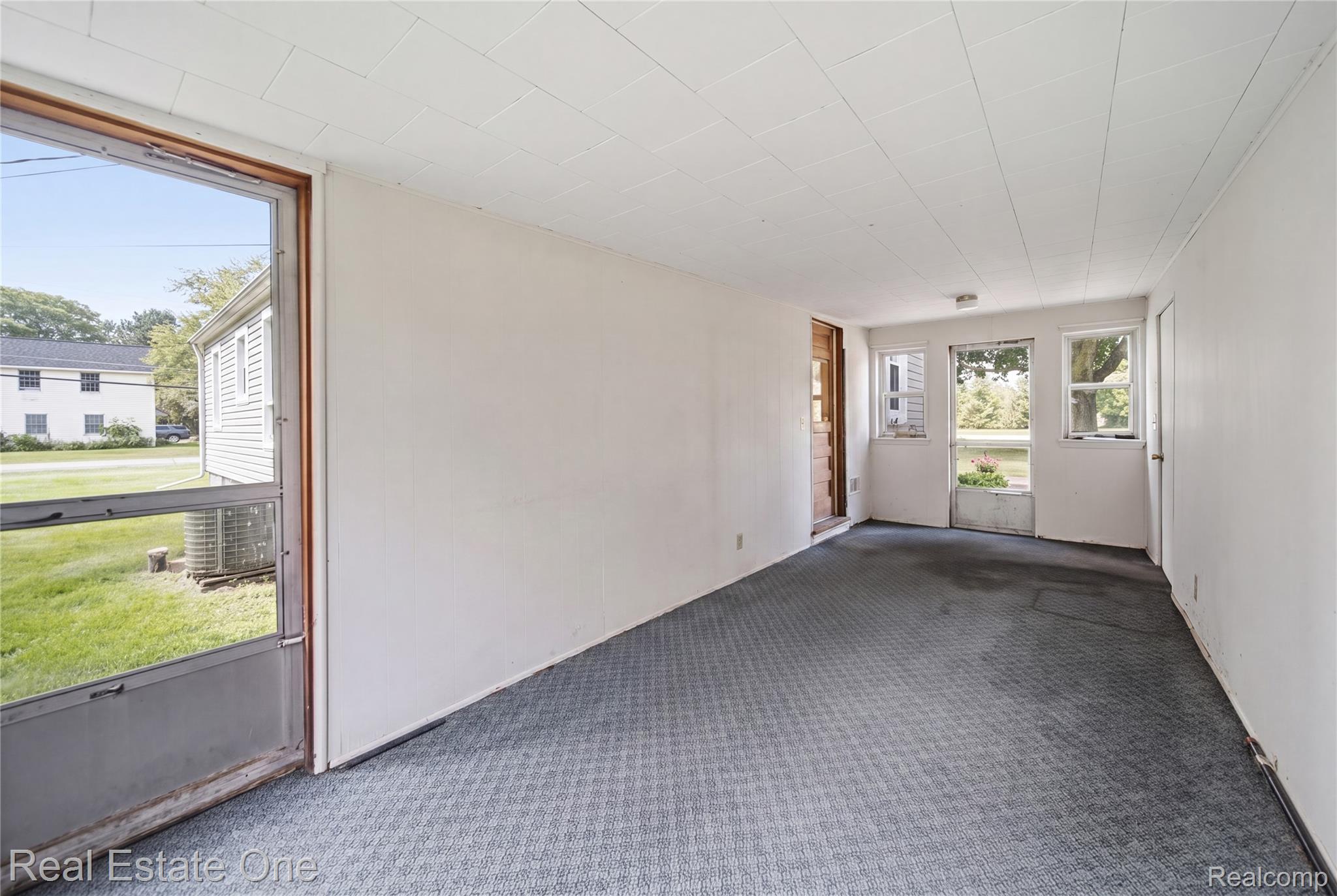 665 South Howell Street Pinckney, MI 48169 - Photo 3 of 28 Photo has been digitally enhanced