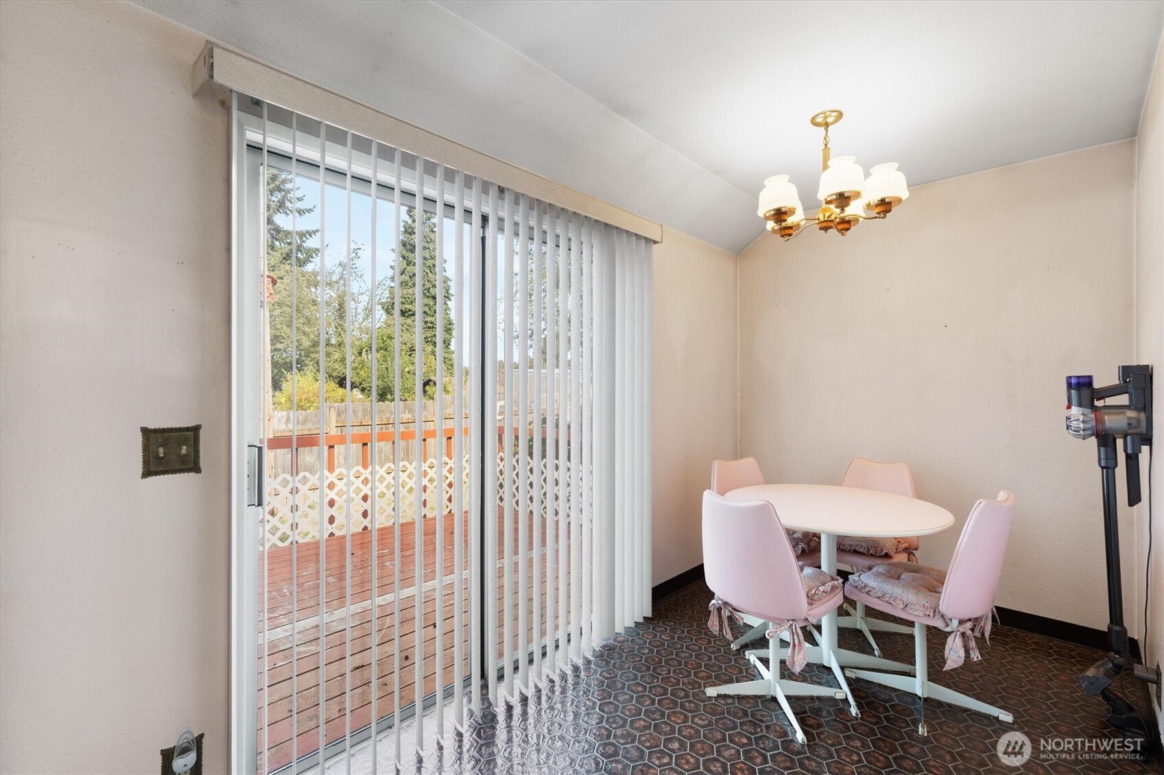 475 South 2nd Street Cathlamet, WA 98612 - Photo 16 of 40 a view of a dining room with furniture window and outside view