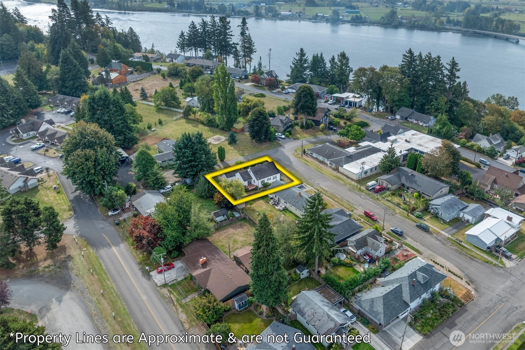 475 South 2nd Street Cathlamet, WA 98612 - Photo 33 of 40 an aerial view of a house with a lake view
