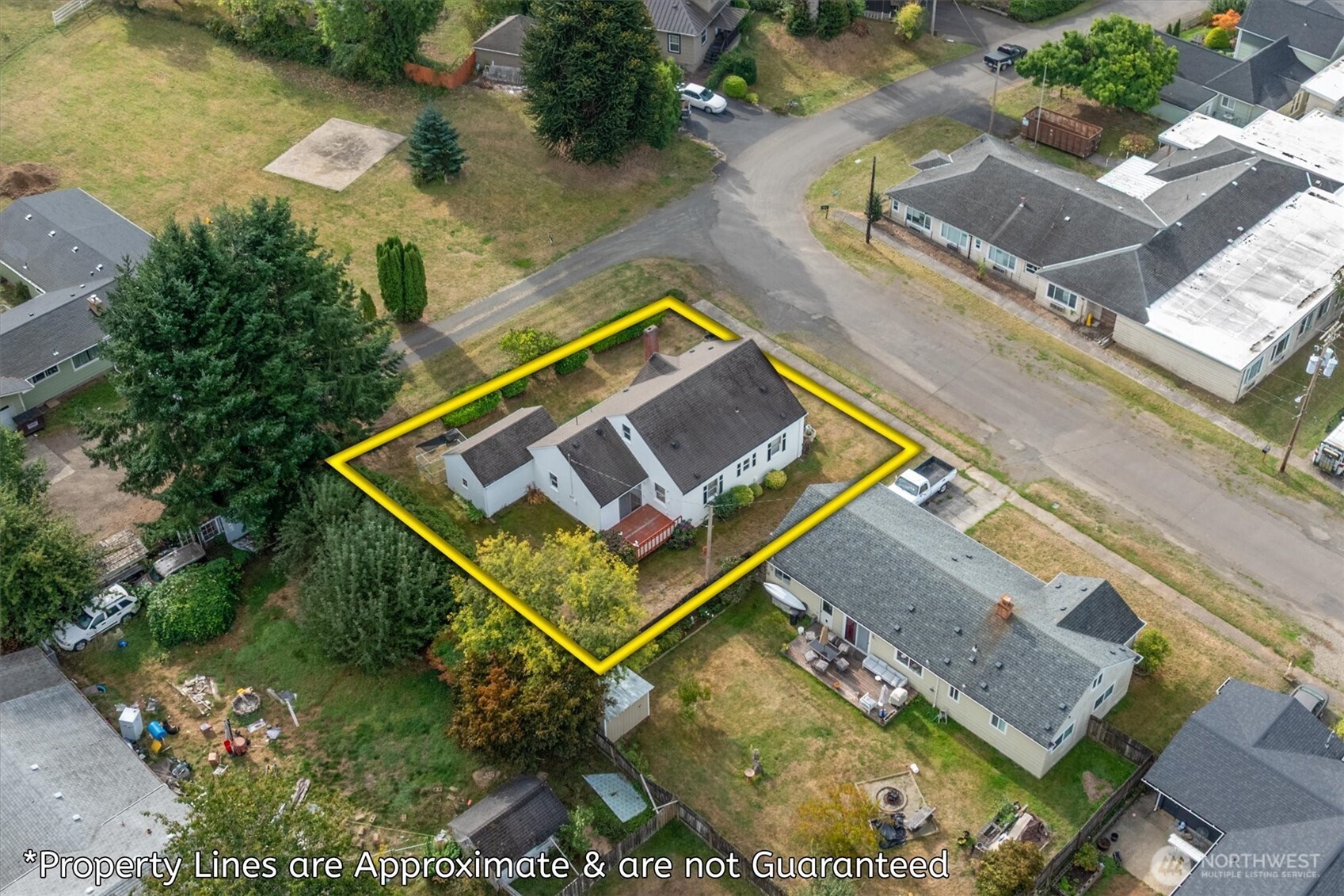 475 South 2nd Street Cathlamet, WA 98612 - Photo 34 of 40 an aerial view of a house