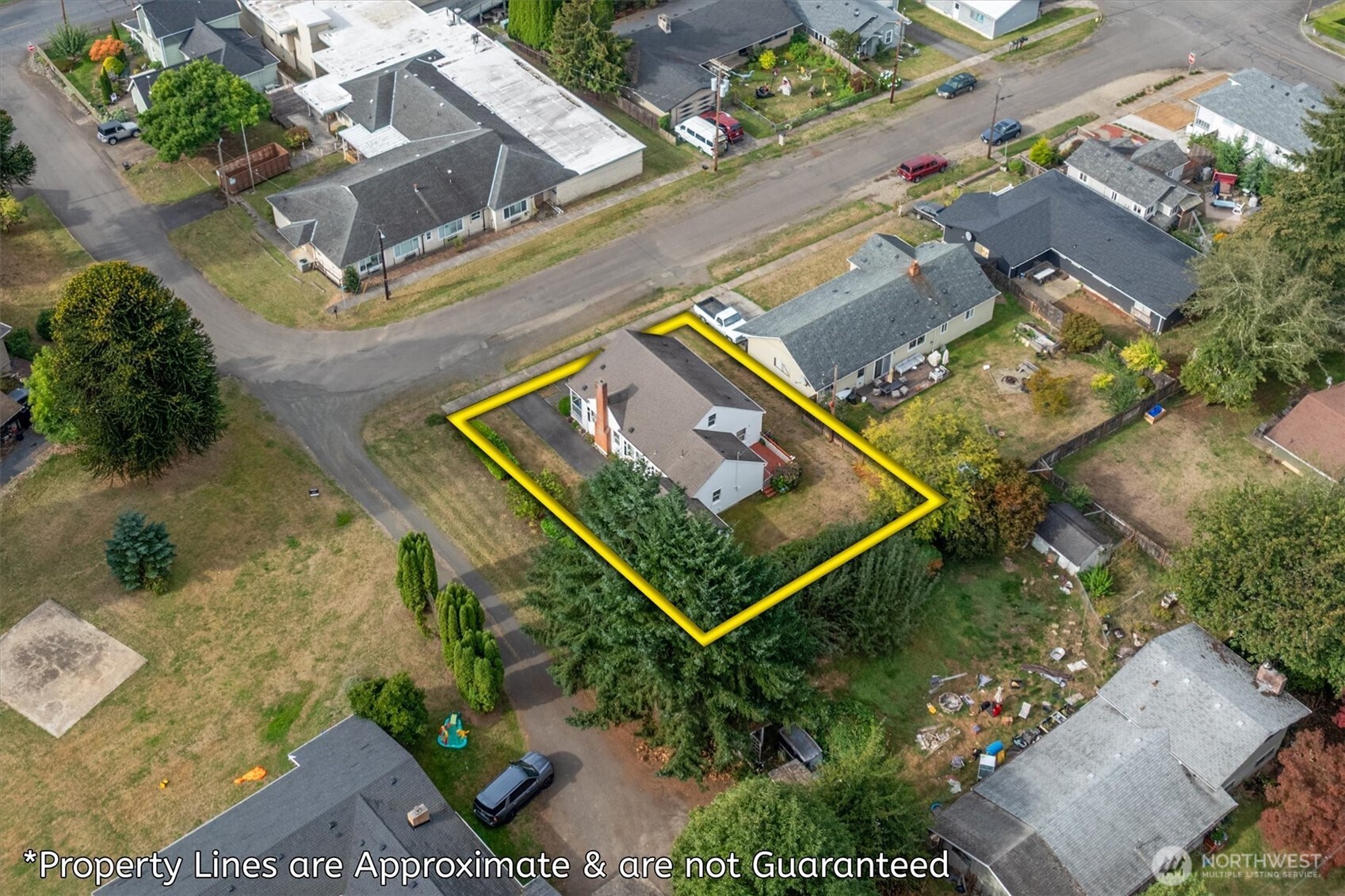 475 South 2nd Street Cathlamet, WA 98612 - Photo 35 of 40 an aerial view of a residential houses with outdoor space
