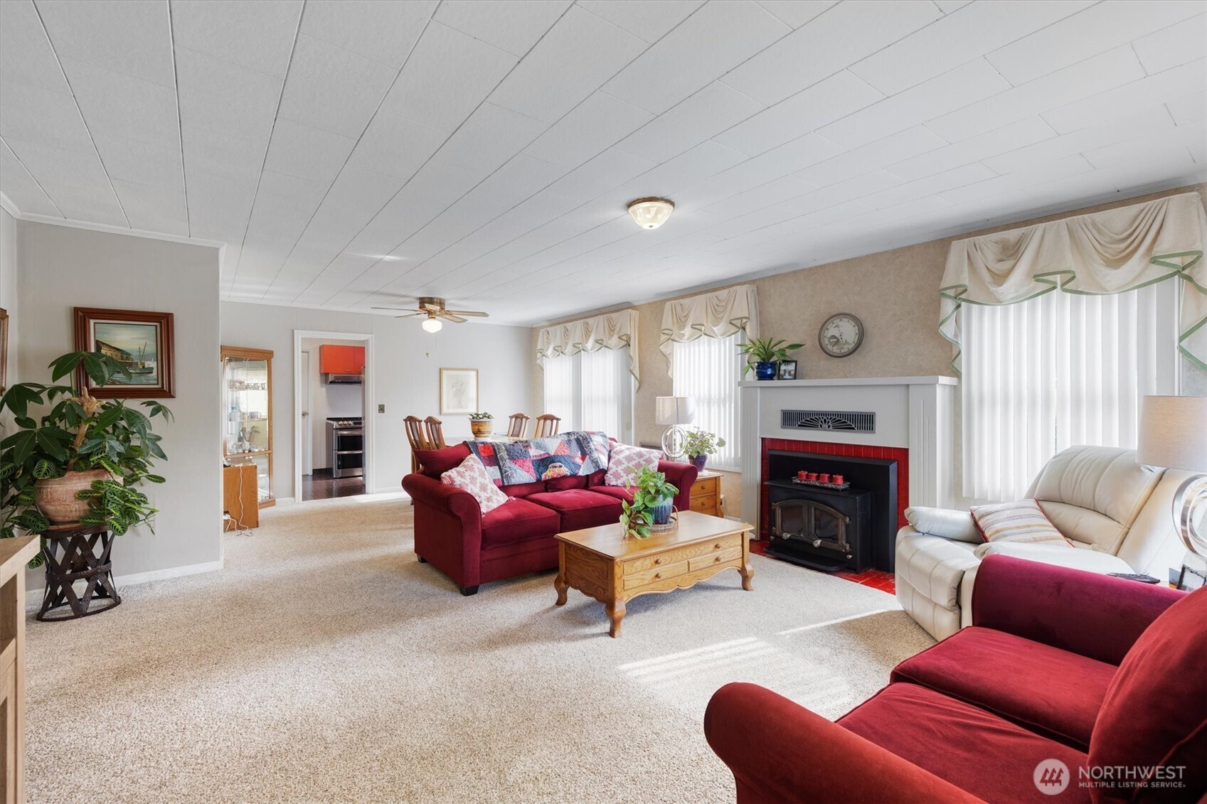 475 South 2nd Street Cathlamet, WA 98612 - Photo 7 of 40 a living room with furniture and a fireplace