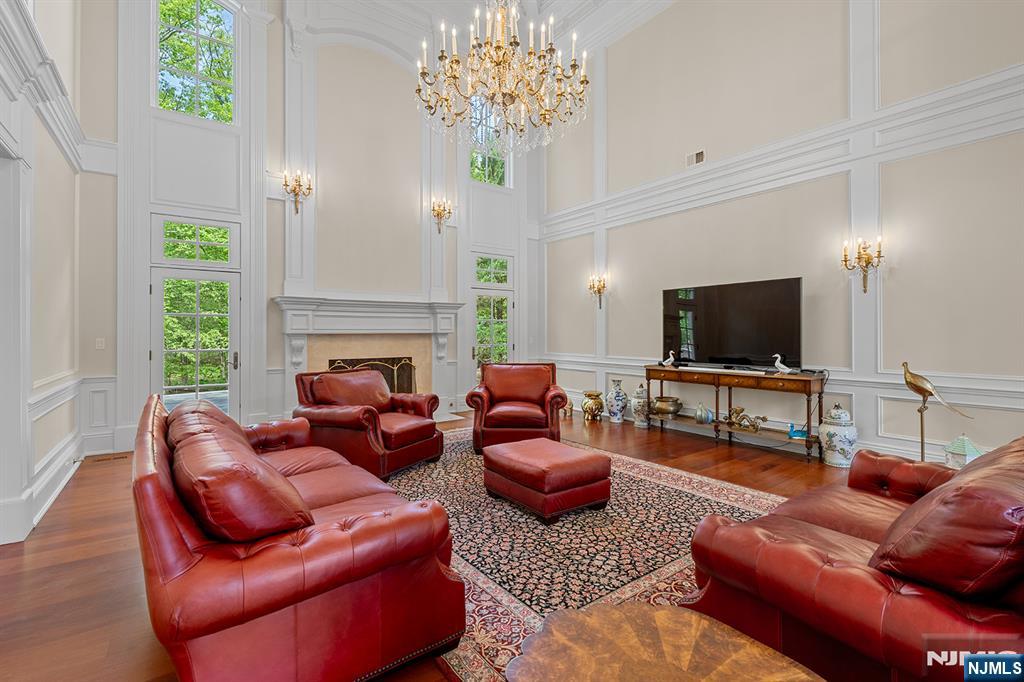 1 Sandstone Ridge Upper Saddle River, NJ 07458 - Photo 13 of 48