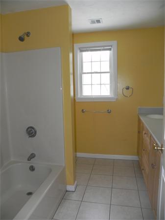 4 Lilian Rd Extension Framingham, MA 01701 - Photo 15 of 18 Gallery Image 15