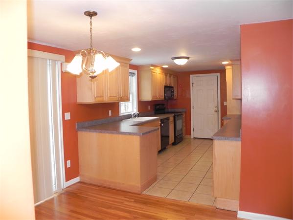 4 Lilian Rd Extension Framingham, MA 01701 - Photo 2 of 18 Gallery Image 2