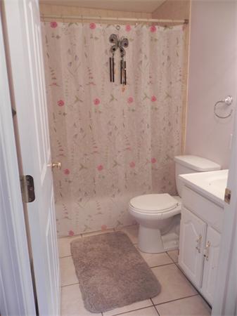 4 Lilian Rd Extension Framingham, MA 01701 - Photo 7 of 18 Gallery Image 7