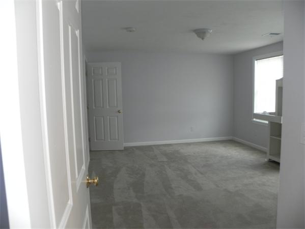 4 Lilian Rd Extension Framingham, MA 01701 - Photo 8 of 18 Gallery Image 8