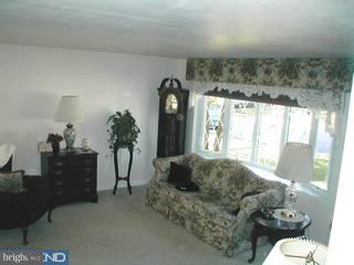 33 Story Road Aston, PA 19014 - Photo 2 of 6 Gallery Image 2