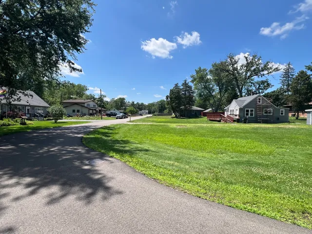 $115,000 | 35025 Ingleside Drive, Ingleside, IL 60041