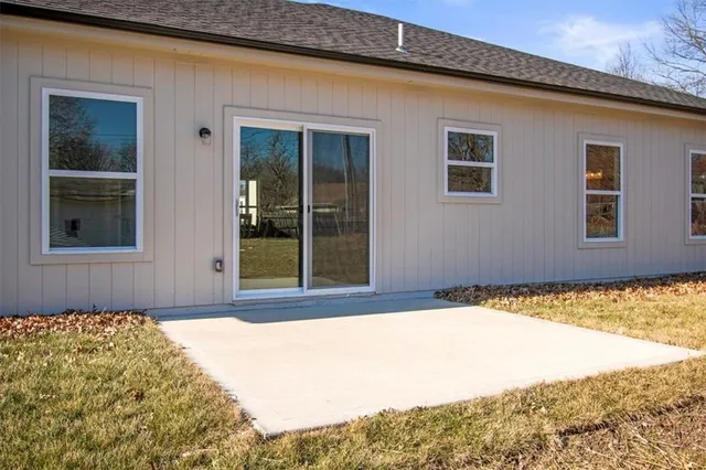 $339,900 | 218 North Boardman Street, Pleasant Hill, MO 64080