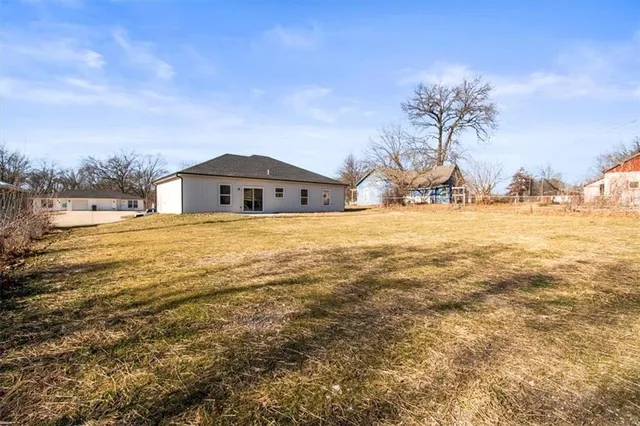 $339,900 | 218 North Boardman Street, Pleasant Hill, MO 64080