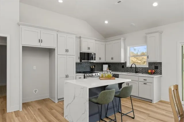 $339,900 | 218 North Boardman Street, Pleasant Hill, MO 64080