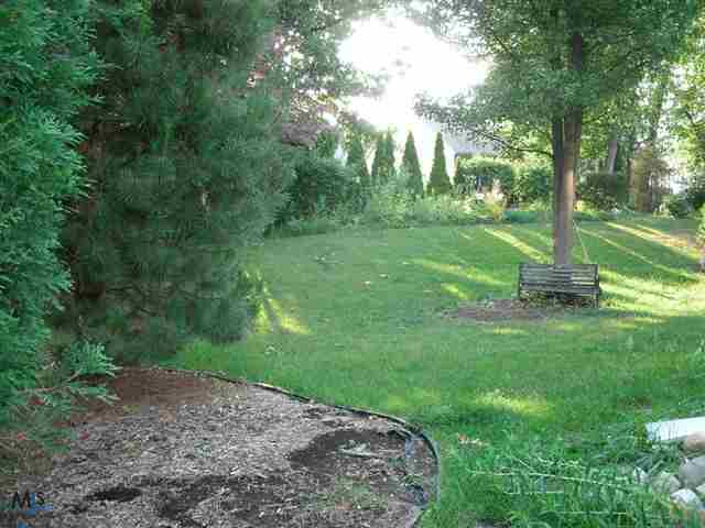 324 Salem Drive North Romeo, MI 48065 - Photo 27 of 29 31159784-26.JPG