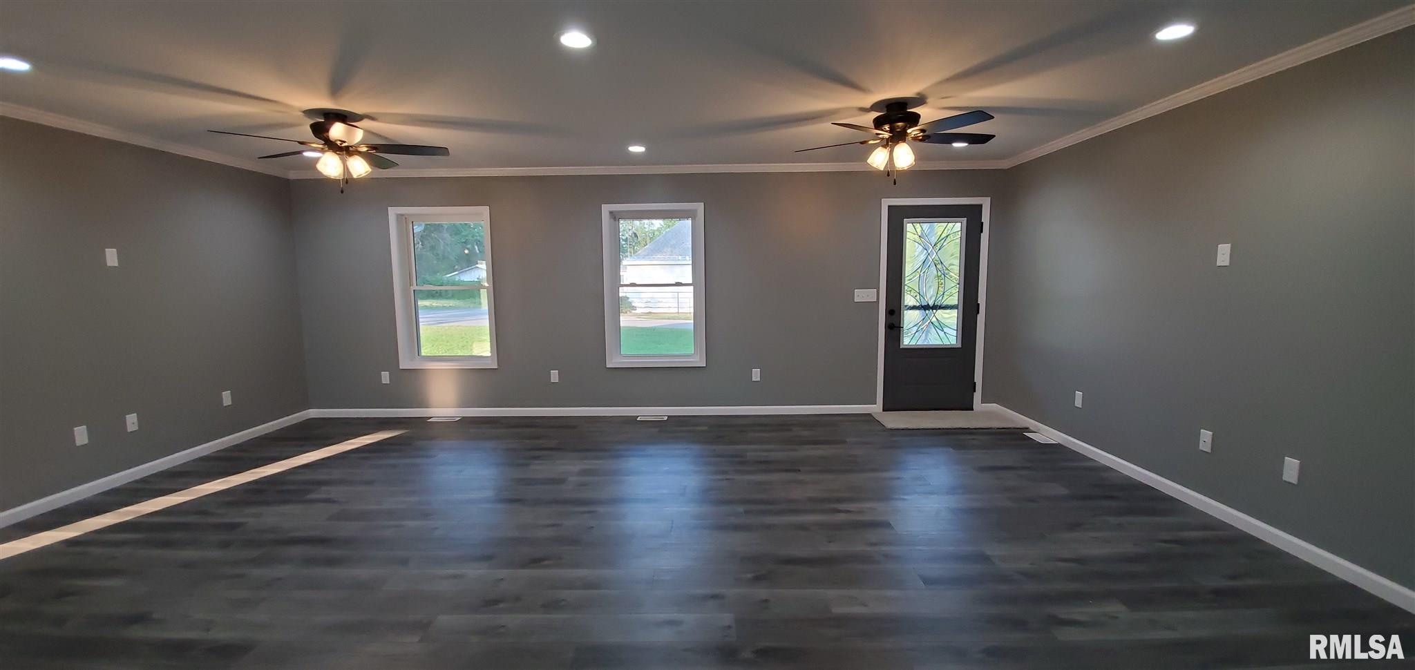 1009 Trolley Road Eldorado, IL 62930 - Photo 12 of 32