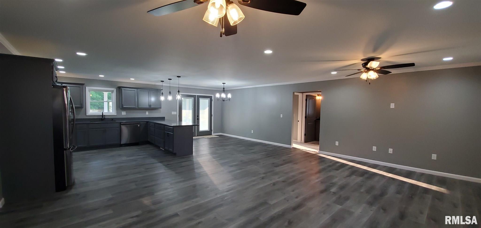 1009 Trolley Road Eldorado, IL 62930 - Photo 16 of 32