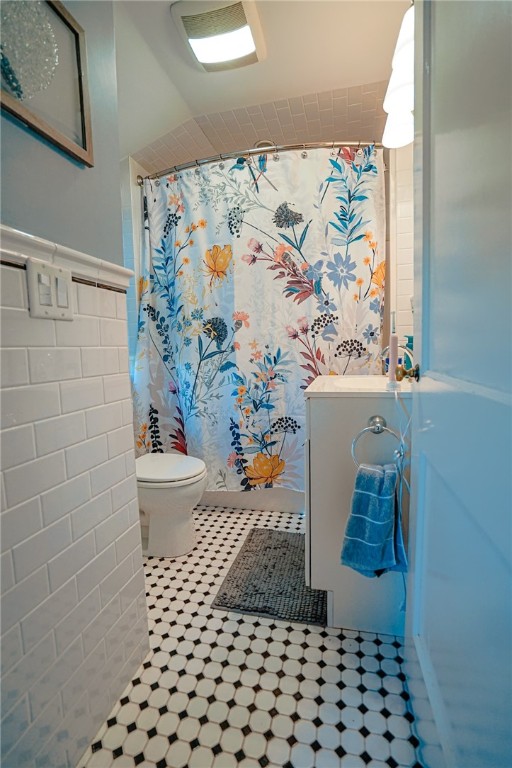 104 Fairfield Road Cranston, RI 02910 - Photo 17 of 32 Gallery Image 17