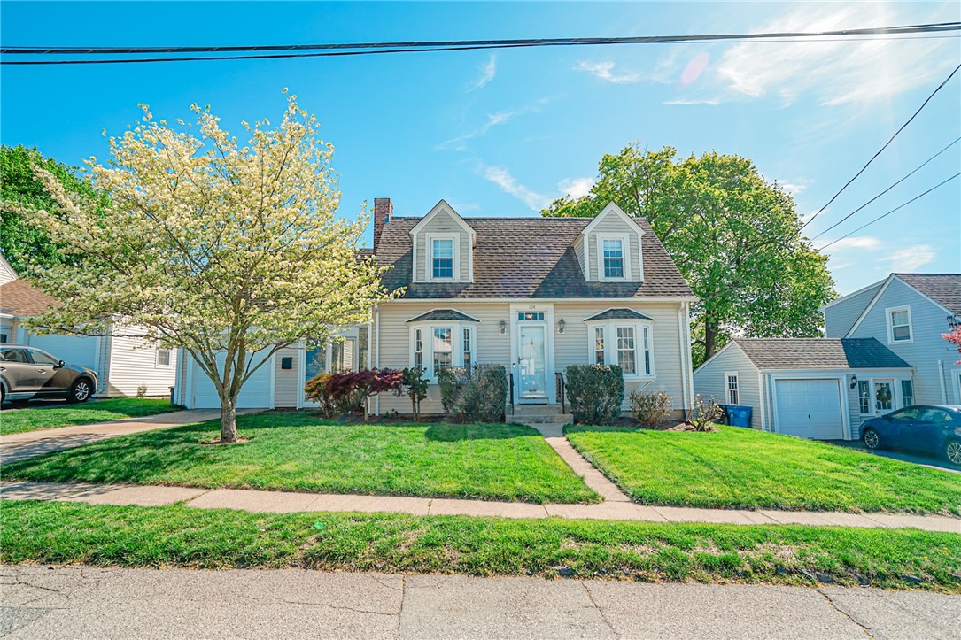 104 Fairfield Road Cranston, RI 02910 - Photo 2 of 32 Gallery Image 2