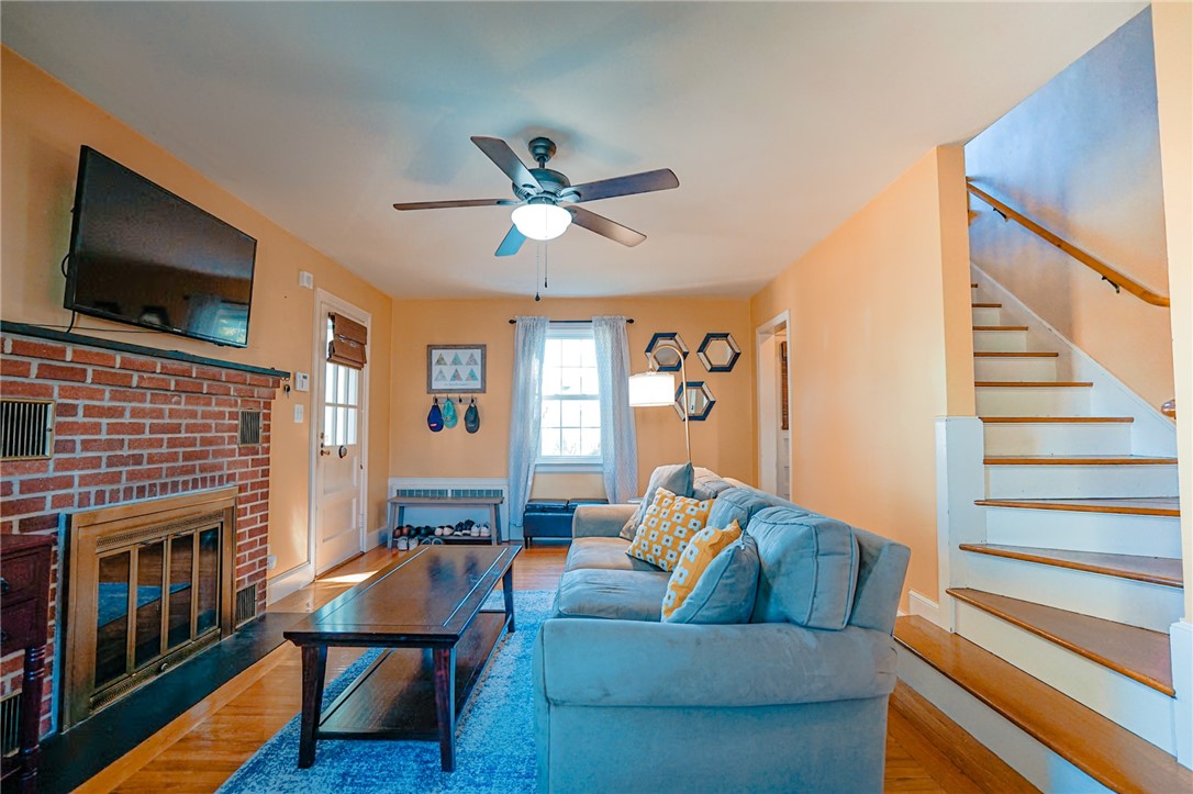 104 Fairfield Road Cranston, RI 02910 - Photo 6 of 32 Gallery Image 6