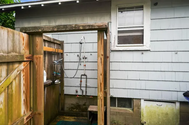 $572,000 | 70 Wings Neck Road, Pocasset, MA 02559