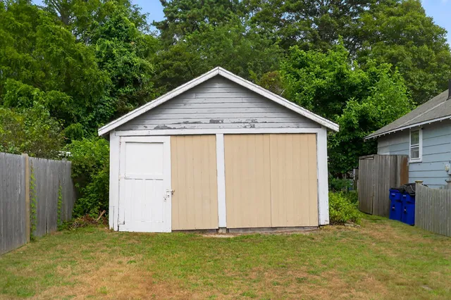 $572,000 | 70 Wings Neck Road, Pocasset, MA 02559