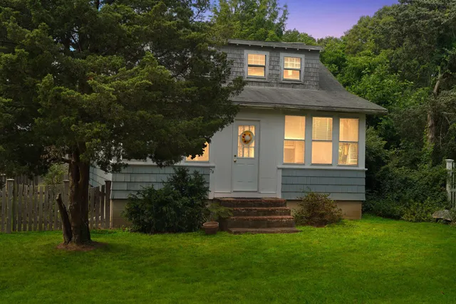 $572,000 | 70 Wings Neck Road, Pocasset, MA 02559