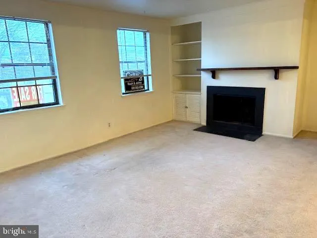 $169,900 | 8 Charles Carroll Bldg, Turnersville, NJ 08012