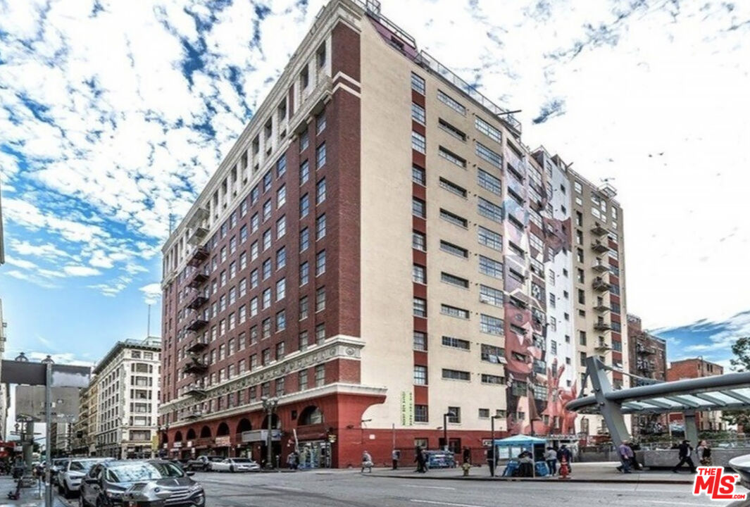312 West 5th Street, Unit 606 Los Angeles, CA 90013 - Photo 18 of 18 a city street lined with buildings and trees