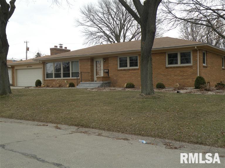 607 Ridgecrest Drive Clinton, IA 52732 - Photo 2 of 14 Gallery Image 2