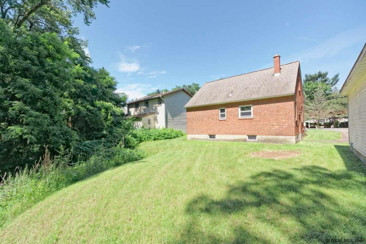 1154 Fort Hunter Road Schenectady, NY 12303 - Photo 23 of 26 Photo 23