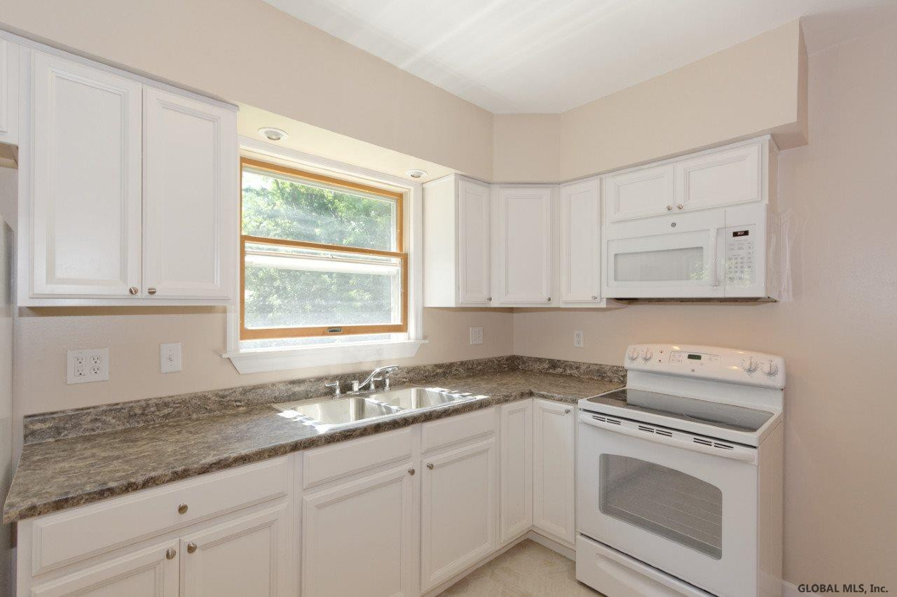 1154 Fort Hunter Road Schenectady, NY 12303 - Photo 3 of 26 Photo 3