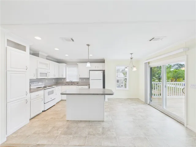 $1,600 | 310 Pineapple Street, Sebastian, FL 32958