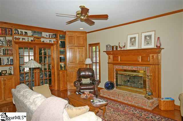 128 Sun Meadow Road Greer, SC 29650 - Photo 2 of 18 Gallery Image 2