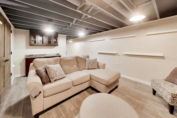 $725,000 | 1222 Patton Avenue, Arlington Heights, IL 60005
