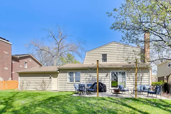 $725,000 | 1222 Patton Avenue, Arlington Heights, IL 60005
