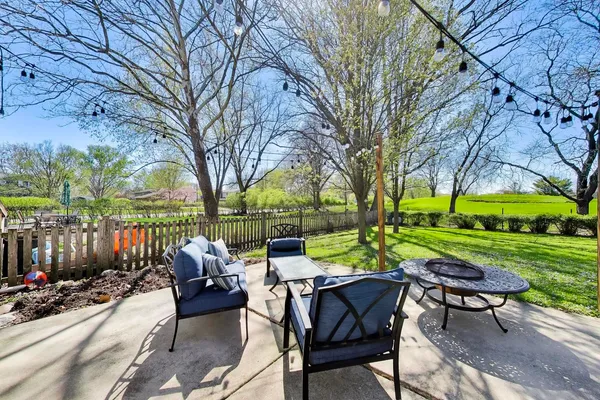 $725,000 | 1222 Patton Avenue, Arlington Heights, IL 60005