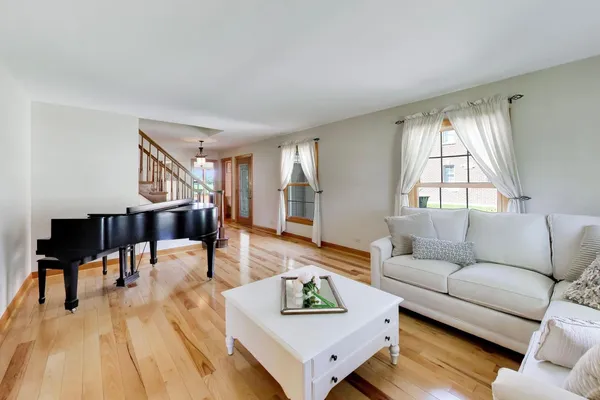 $725,000 | 1222 Patton Avenue, Arlington Heights, IL 60005
