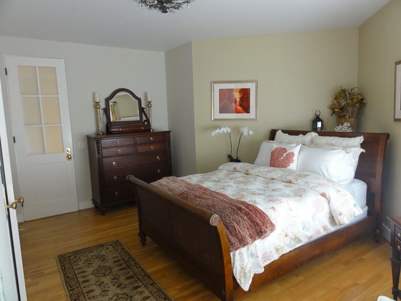 203 Rincon Point Road Carpinteria, CA 93013 - Photo 8 of 20 Warm and Sunny bedroom