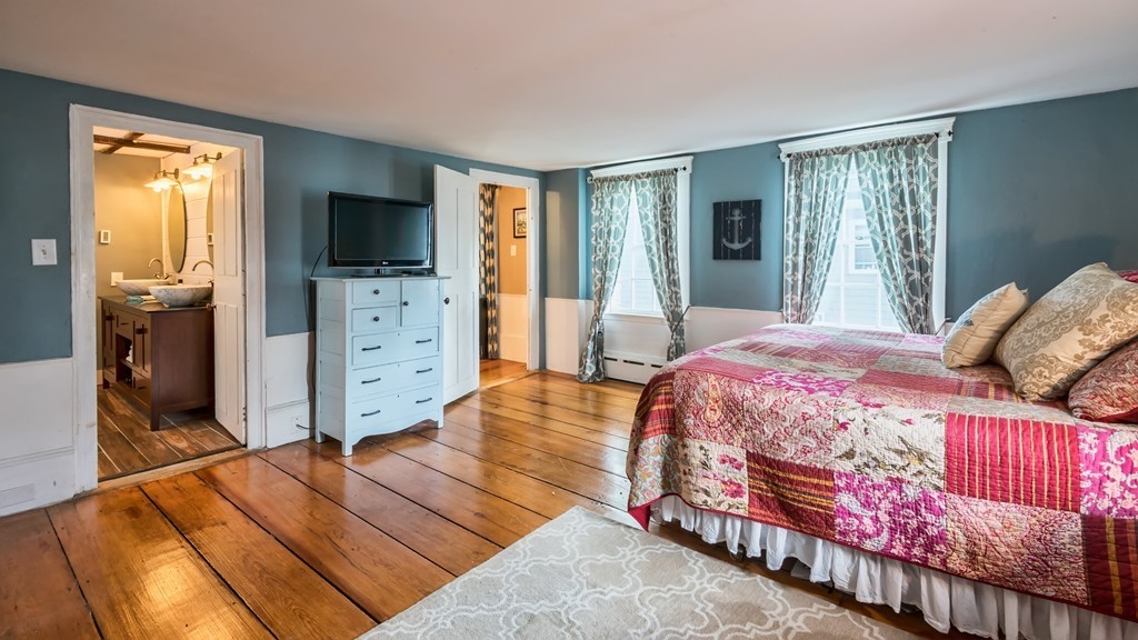 4 Selman Street Marblehead, MA 01945 - Photo 17 of 27