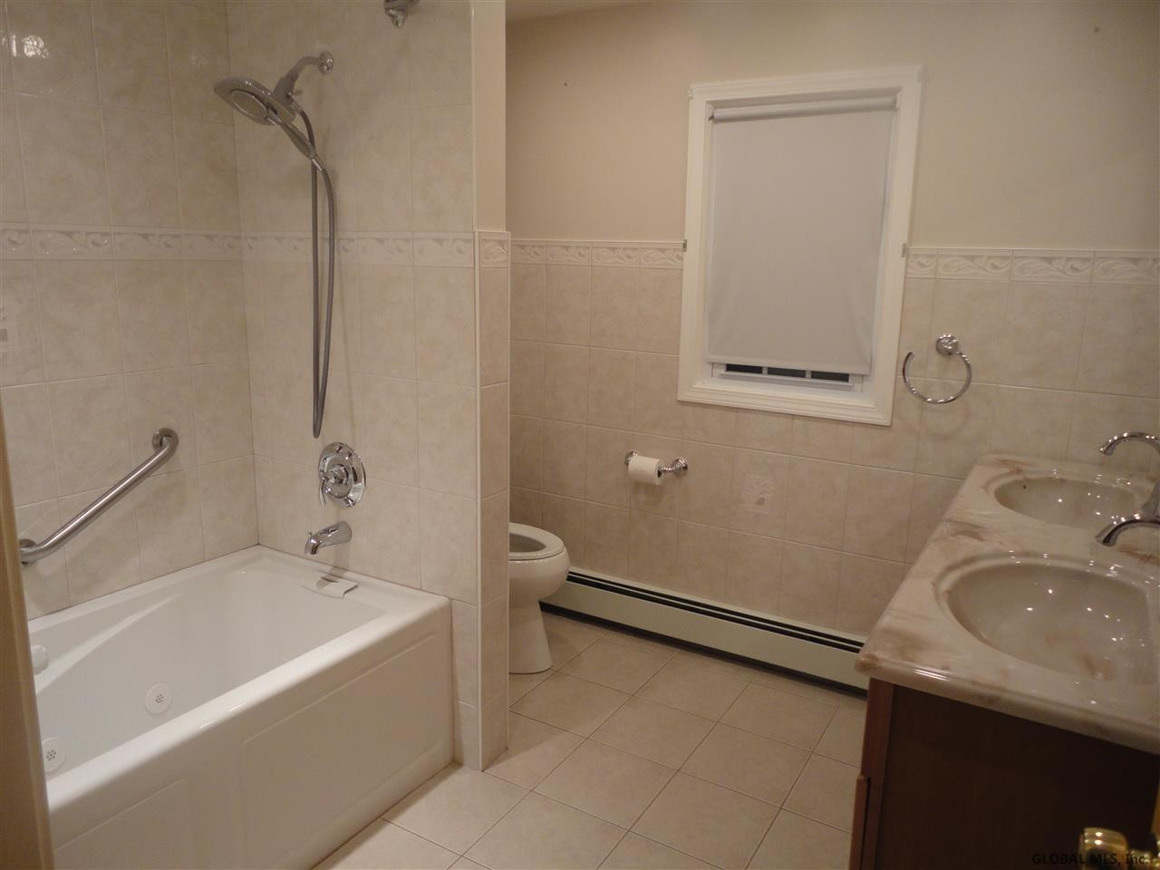 68 Bayberry Road Rotterdam, NY 12306 - Photo 5 of 21 Photo 5