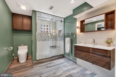 $1,350,000 | 311 Adams Avenue, Alexandria, VA 22301