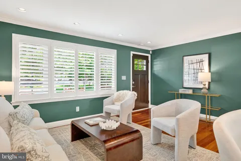 $1,350,000 | 311 Adams Avenue, Alexandria, VA 22301