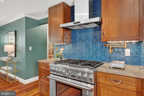 $1,350,000 | 311 Adams Avenue, Alexandria, VA 22301