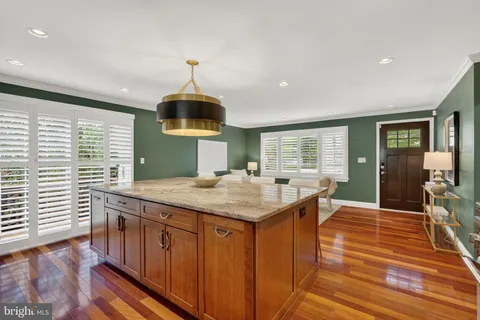 $1,350,000 | 311 Adams Avenue, Alexandria, VA 22301