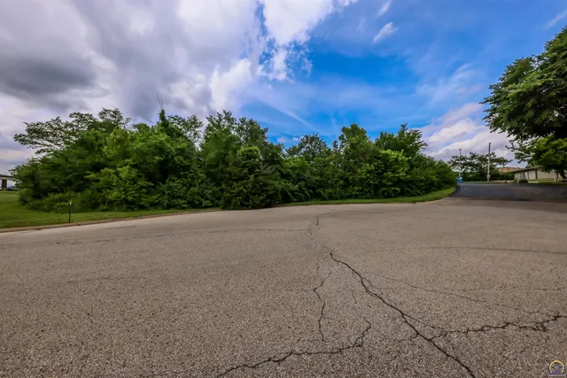 $295,000 | 0 Southwest 22nd Terrace, Topeka, KS 66614