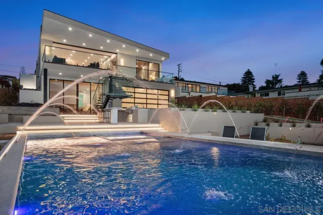 $9,850,000 | 147 South Rios Avenue, Solana Beach, CA 92075