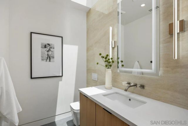 $9,850,000 | 147 South Rios Avenue, Solana Beach, CA 92075