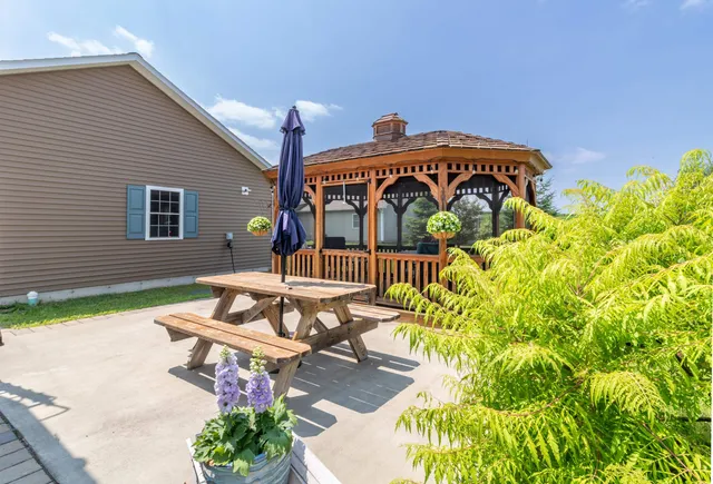 $390,000 | 120 Dashner Drive, Derby, VT 05830